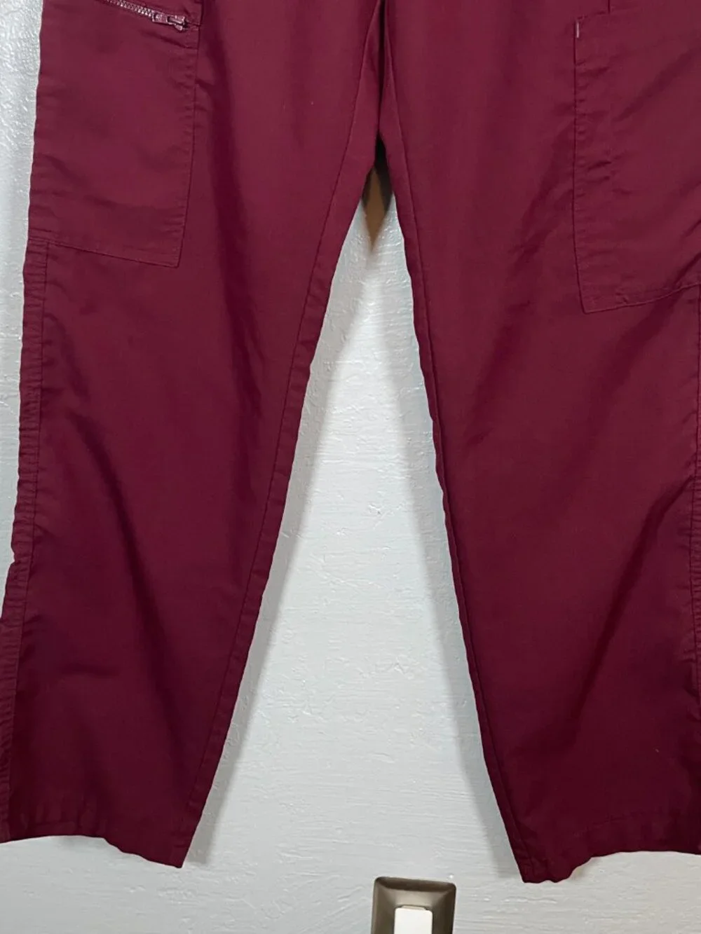 FIGS Men L Maroon Red Cairo Cargo Scrub Pants Drawstring Waist Technical Pockets